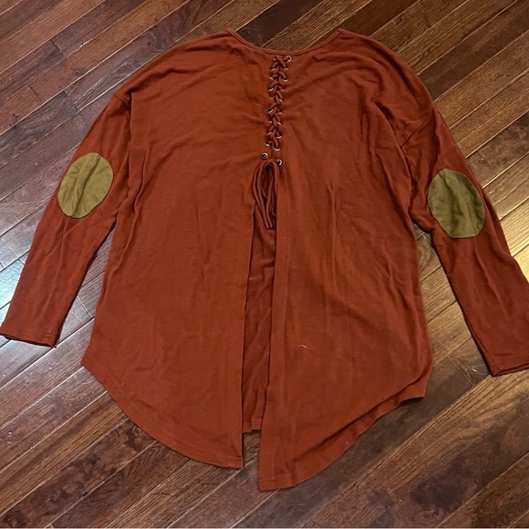 She & Sky lace up back burnt orange rust sweater with elbow patches size medium - Picture 6 of 8